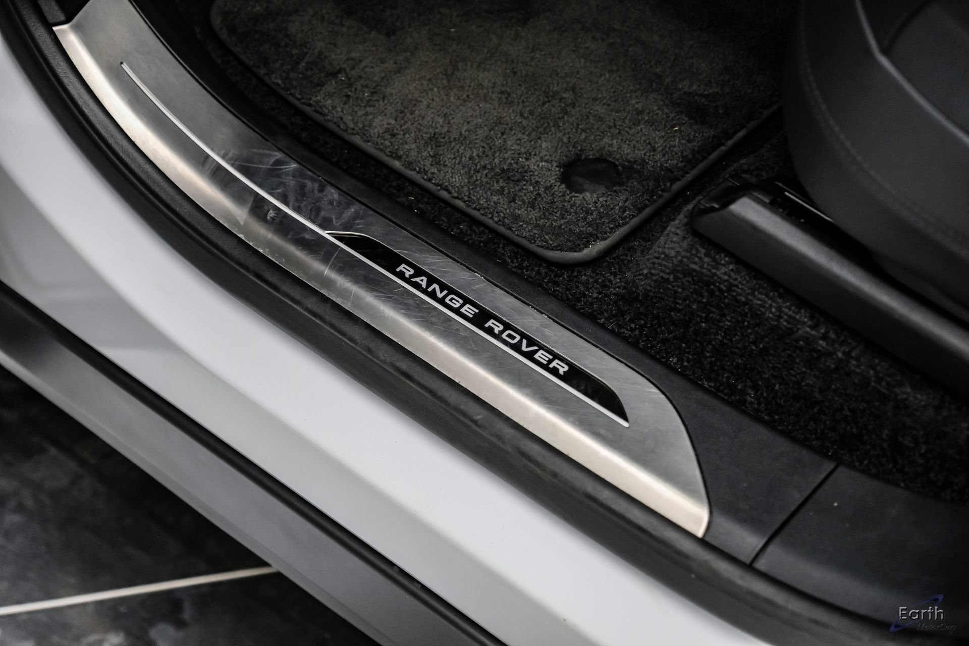 Used 2024 Land Rover Range Rover SE AWD/4WD image 40