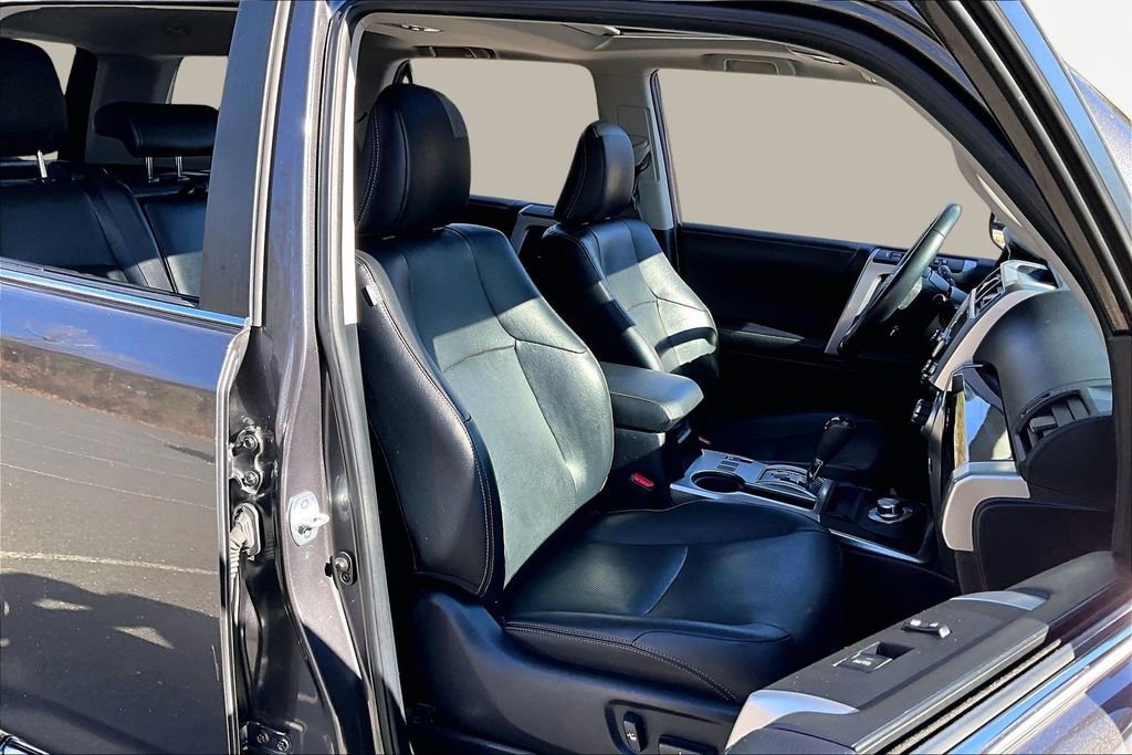 Used 2020 Toyota 4Runner Limited image 22