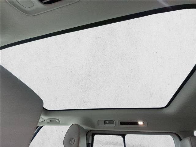 Used 2025 Volkswagen ID. Buzz 1st Edition AWD/4WD image 18