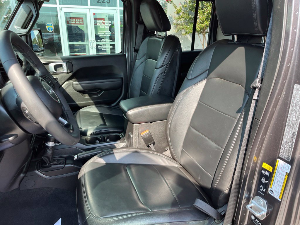Used 2023 Jeep Gladiator Sport AWD/4WD image 5