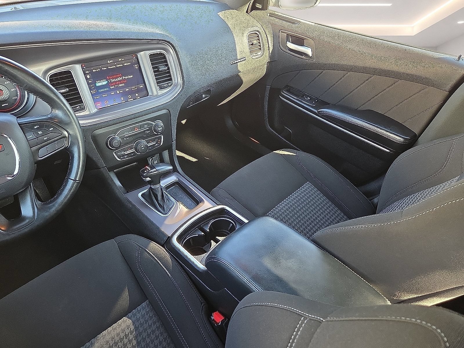 Used 2023 Dodge Charger SXT RWD image 19