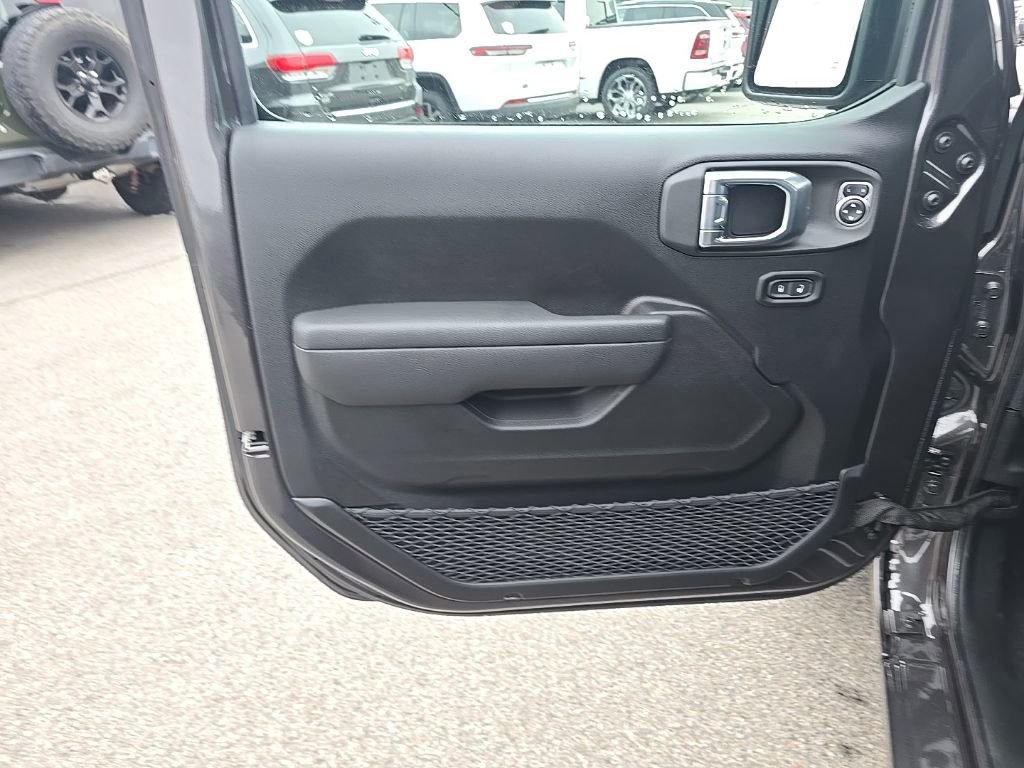 New 2026 Jeep Gladiator Sport image 18