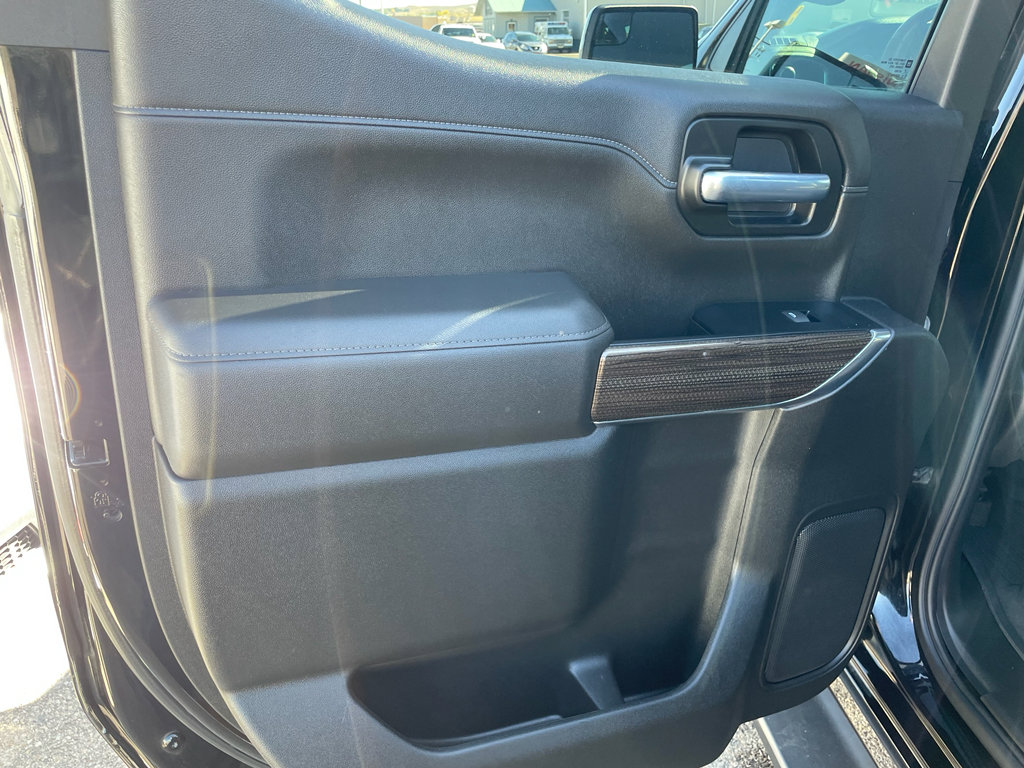 Used 2021 Chevrolet Silverado 1500 RST w/ Z71 Off-Road Package image 17