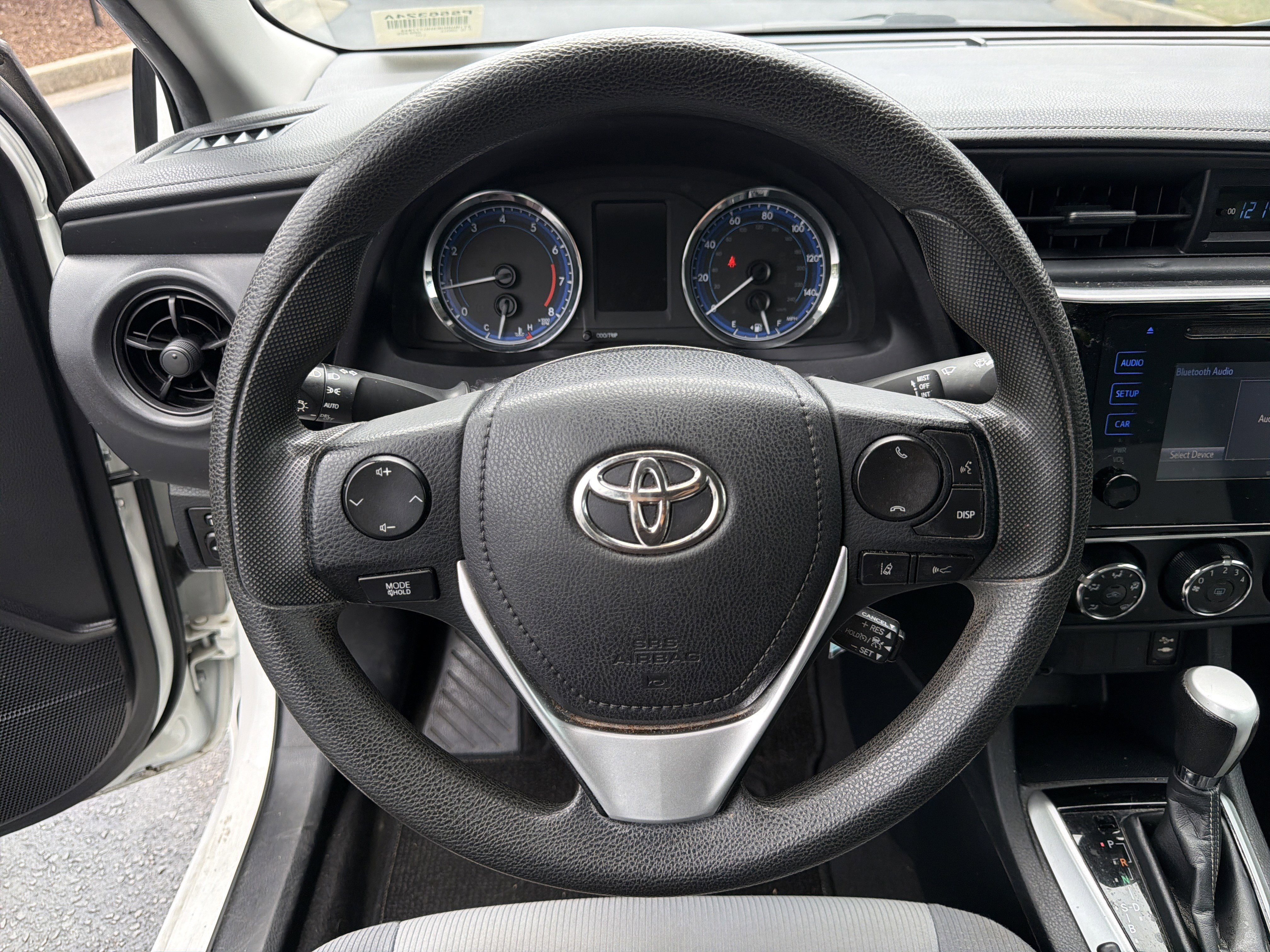 Used 2017 Toyota Corolla L FWD image 9