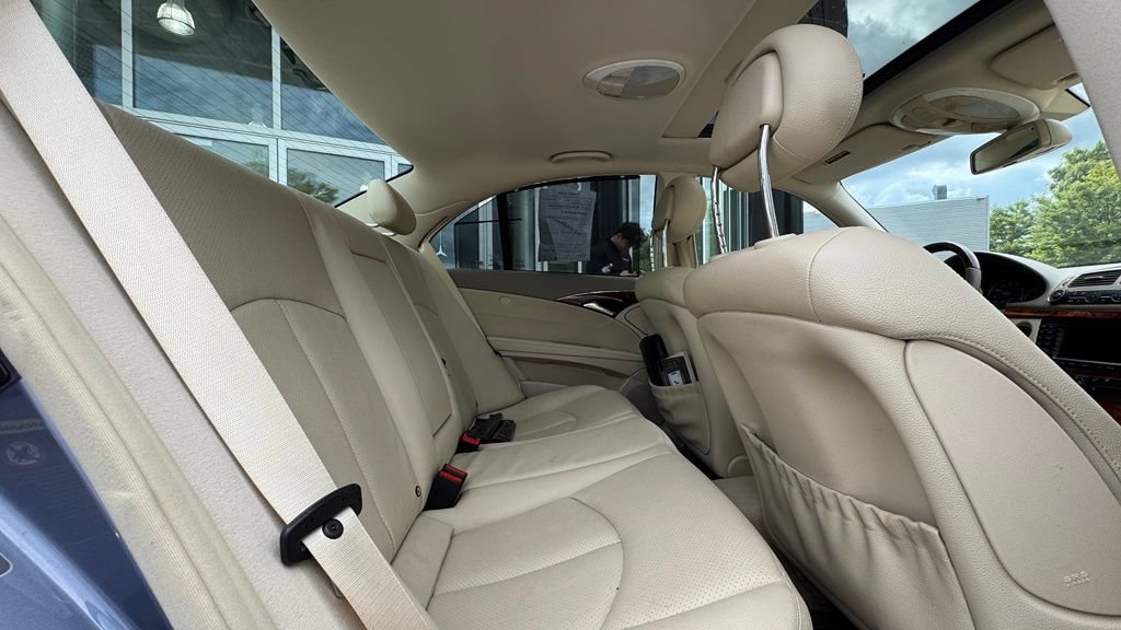 Used 2005 Mercedes-Benz E 320 CDI Sedan image 20