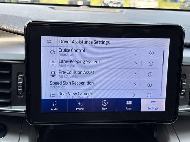 Used 2022 Ford Explorer XLT w/ Equipment Group 202A AWD/4WD image 37