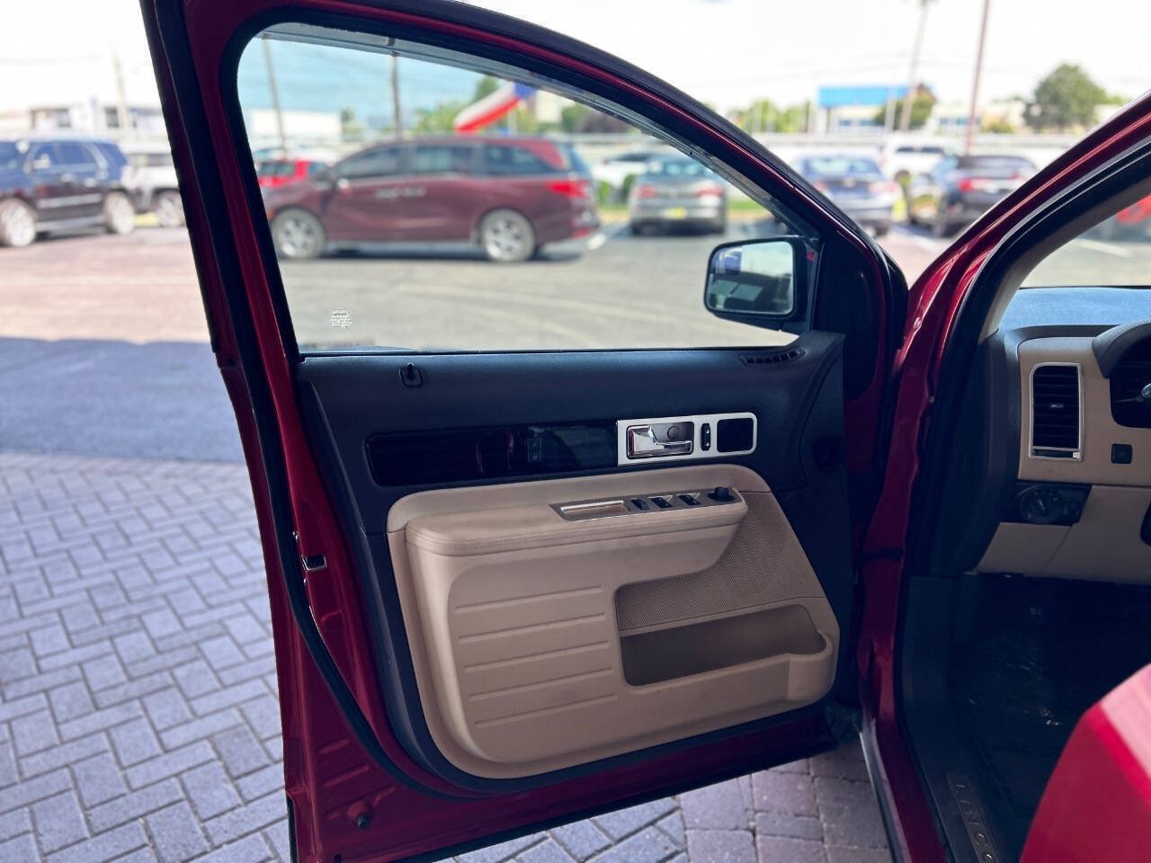 Used 2010 Lincoln MKX 2WD image 33