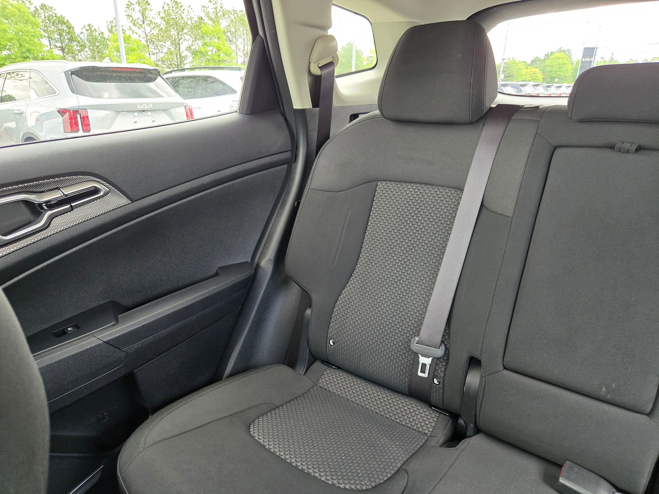 Used 2023 Kia Sportage LX image 12