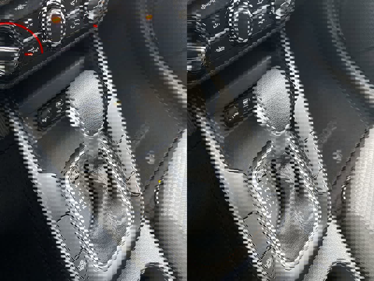 Used 2024 Kia Soul LX w/ Option Group 015 image 19