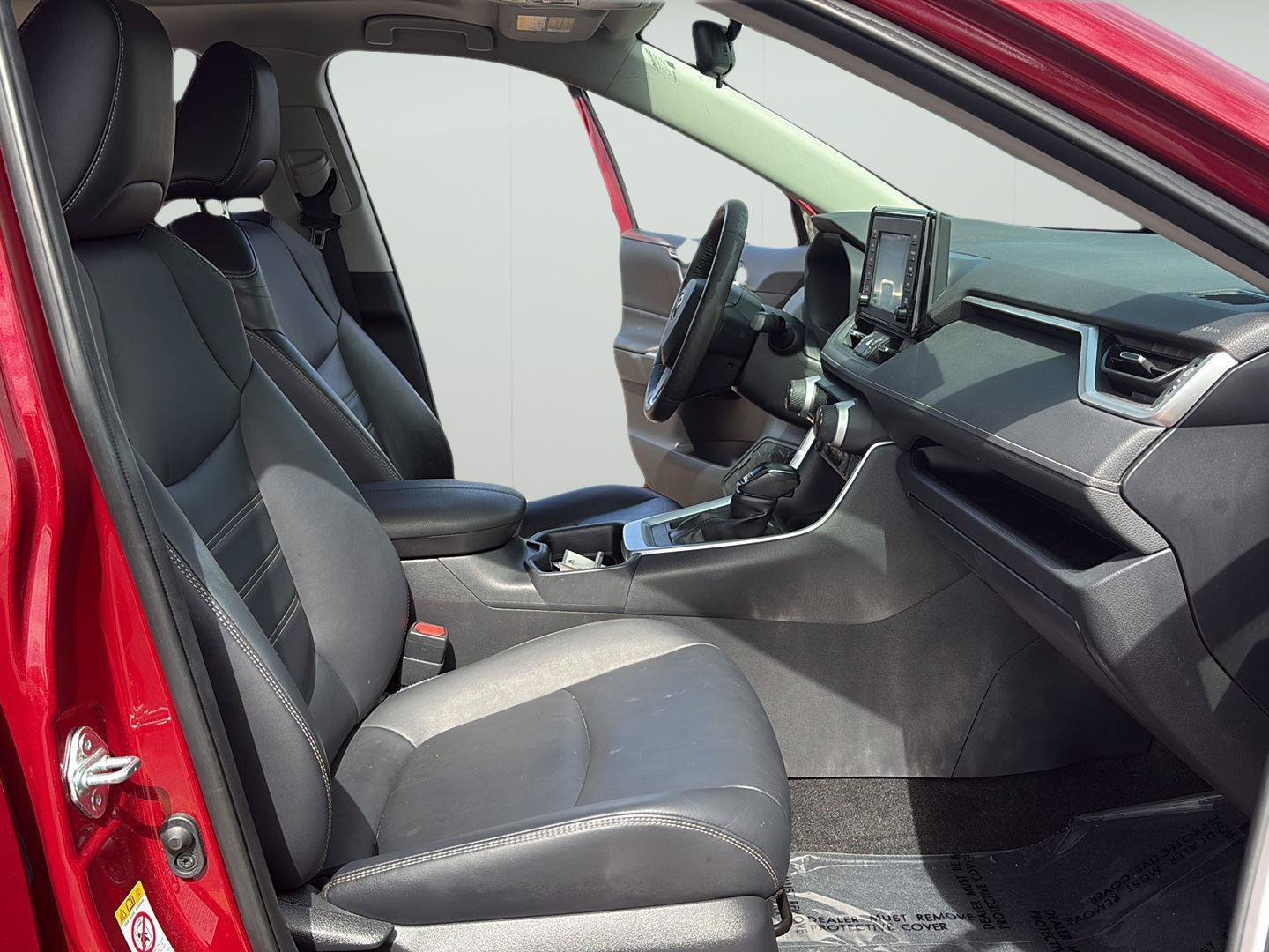 Used 2019 Toyota RAV4 XLE Premium w/ Cold Weather Package AWD/4WD image 27