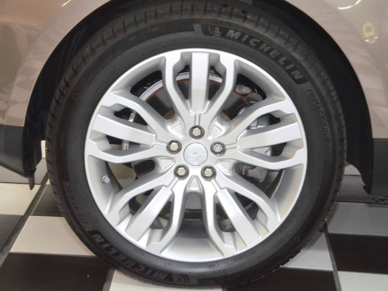 Used 2016 Land Rover Range Rover Sport SE AWD/4WD image 13