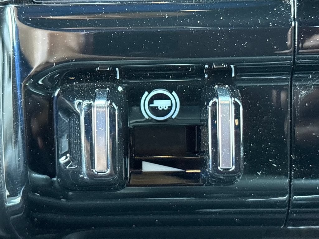 New 2025 RAM 3500 Laramie AWD/4WD image 20
