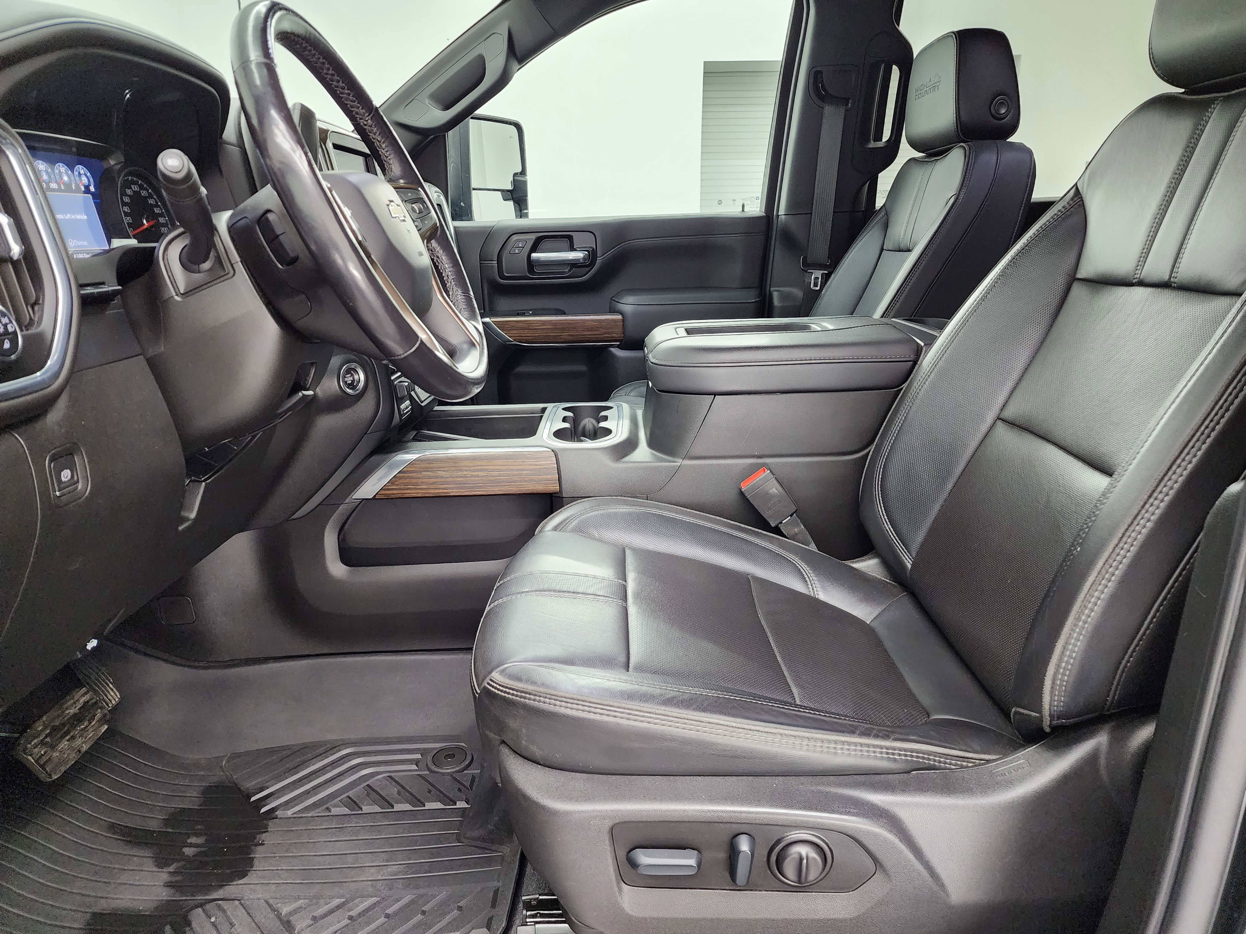 Used 2022 Chevrolet Silverado 3500 High Country image 8