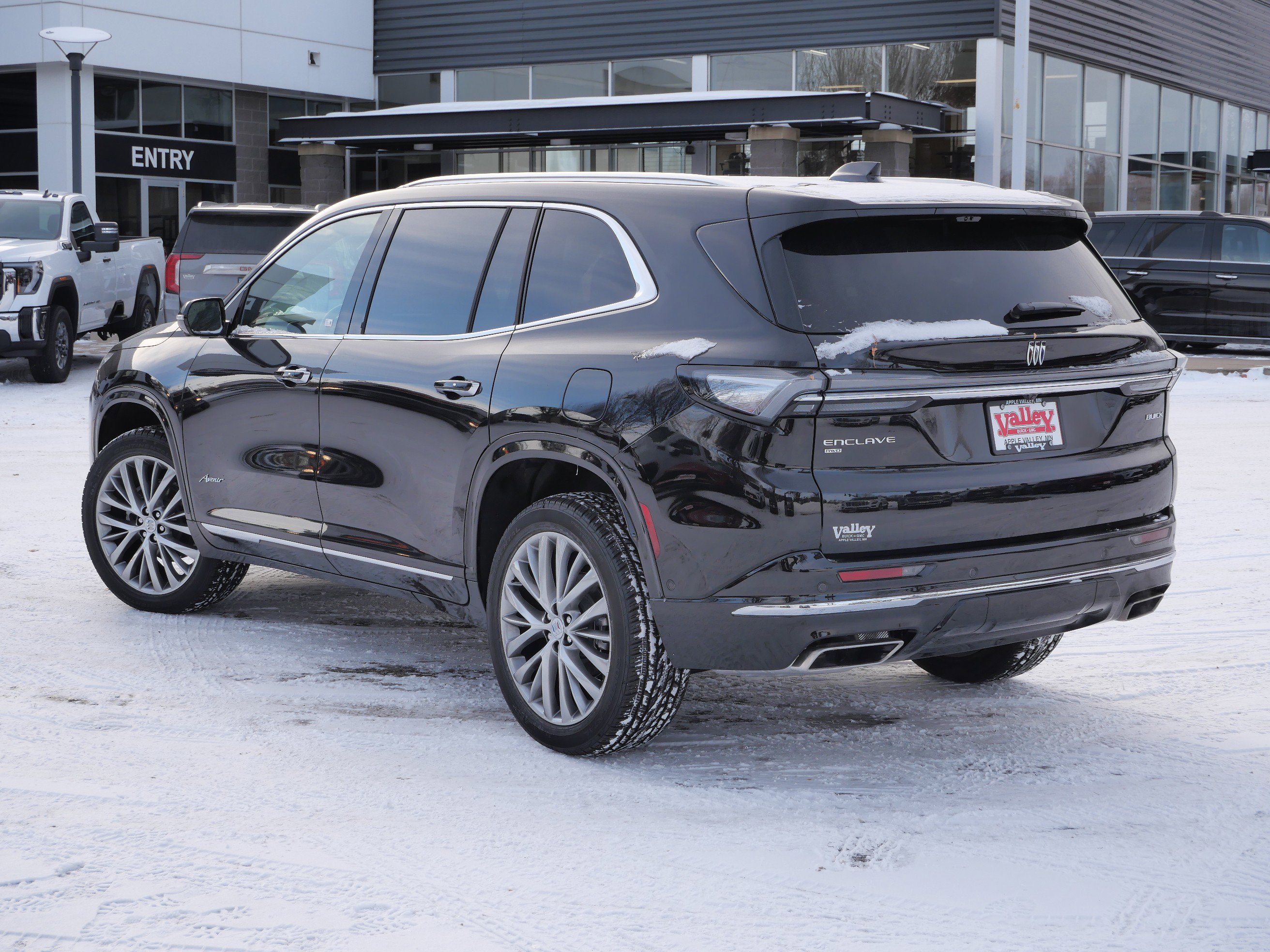 New 2026 Buick Enclave Avenir w/ Super Cruise Package image 2