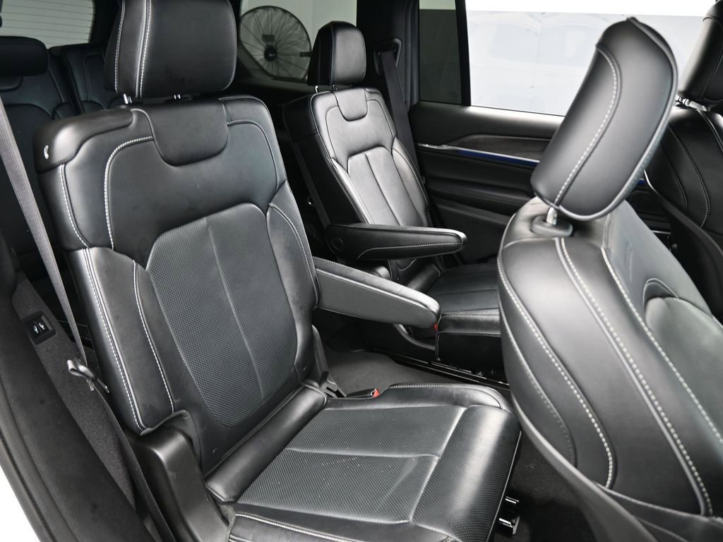 Used 2024 Jeep Grand Cherokee L Overland image 48