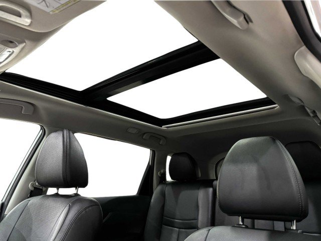 Used 2016 Nissan Rogue SL w/ SL Premium Package image 55