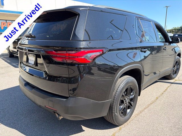Used 2023 Chevrolet Traverse LS w/ Midnight/Sport Edition FWD image 3