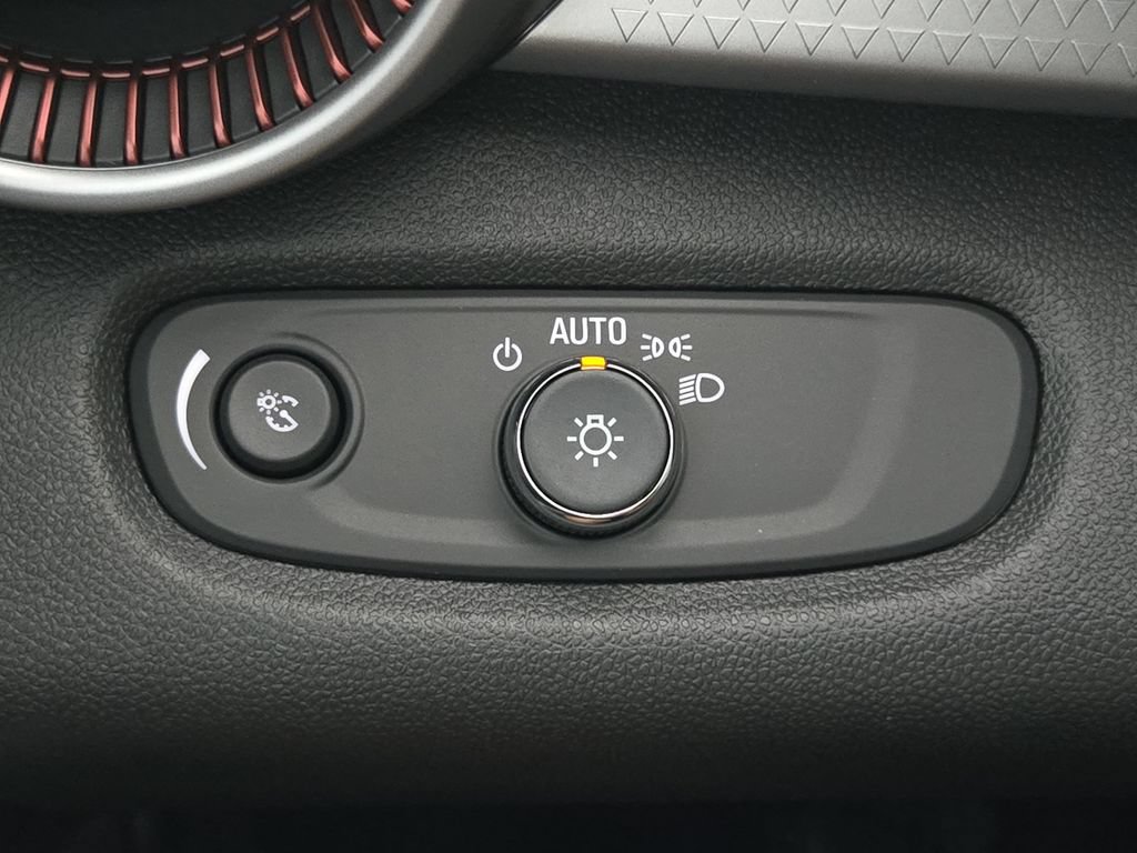 New 2026 Chevrolet Trax RS w/ Driver Confidence Package FWD image 22