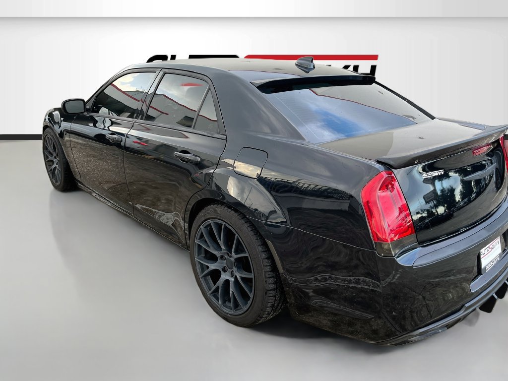 Used 2019 Chrysler 300 Limited RWD image 5