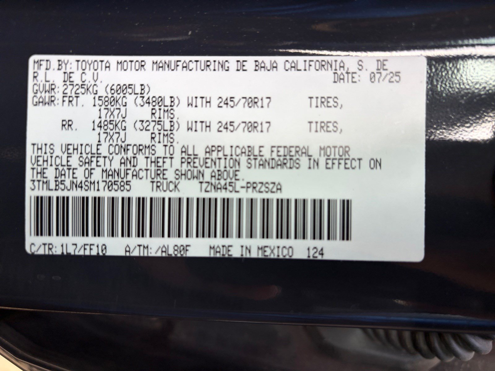 Certified 2025 Toyota Tacoma SR5 AWD/4WD image 31