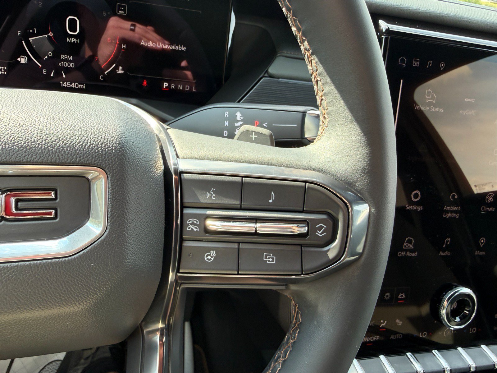 Certified 2025 GMC Acadia AT4 AWD/4WD image 30