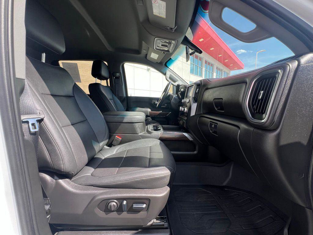 Used 2023 GMC Sierra 3500 SLT w/ SLT Convenience Package image 17