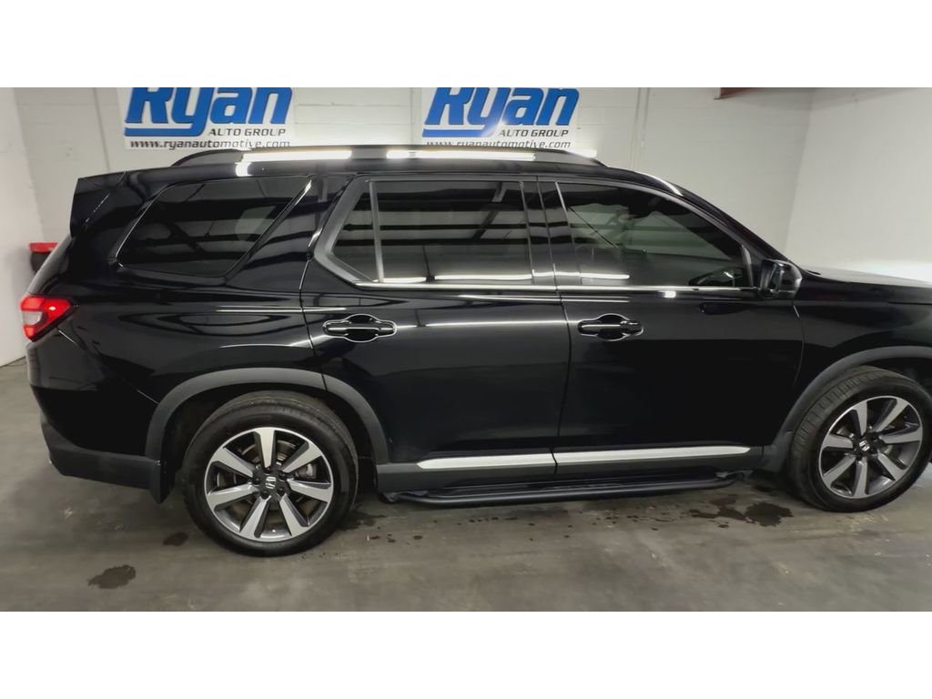 Used 2023 Honda Pilot Touring image 9