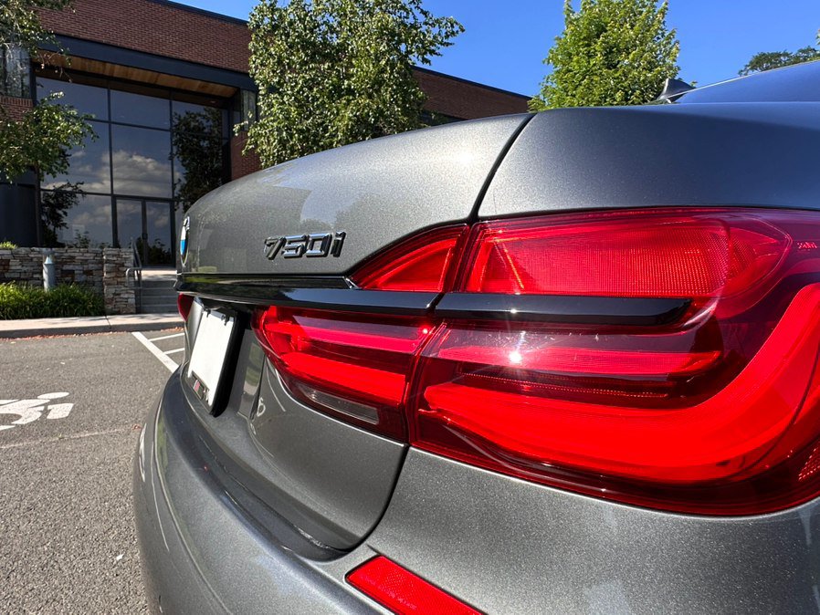 Used 2016 BMW 750i xDrive AWD/4WD image 27