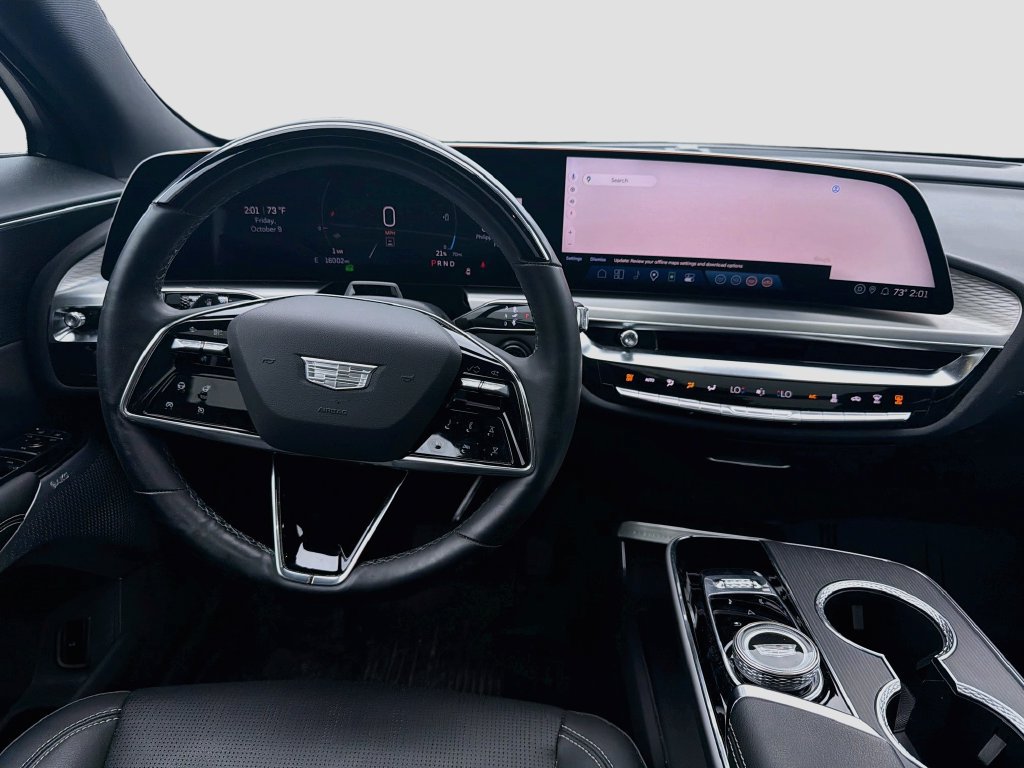 Certified 2025 Cadillac Lyriq Luxury w/ LPO, Floor Liner Package AWD/4WD image 24