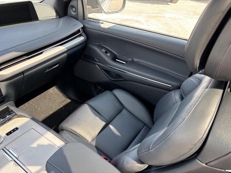New 2026 Lincoln Navigator Reserve w/ Jet Appearance Package AWD/4WD image 15