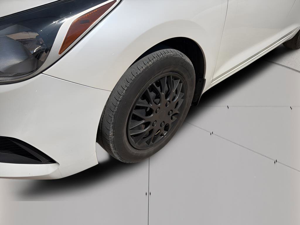 Used 2019 Hyundai Accent SE image 8