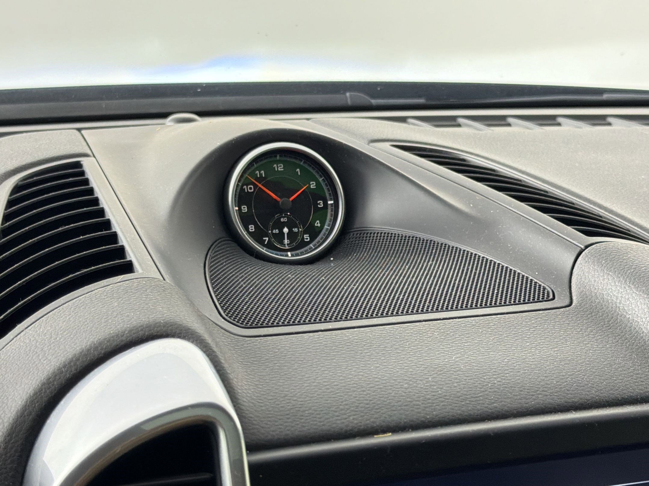 Used 2016 Porsche Cayenne image 24