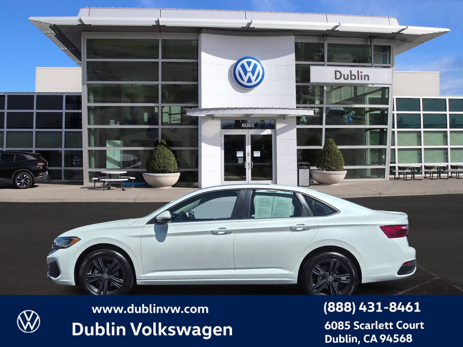 Certified 2024 Volkswagen Jetta SE w/ Panoramic Sunroof Package FWD image 7