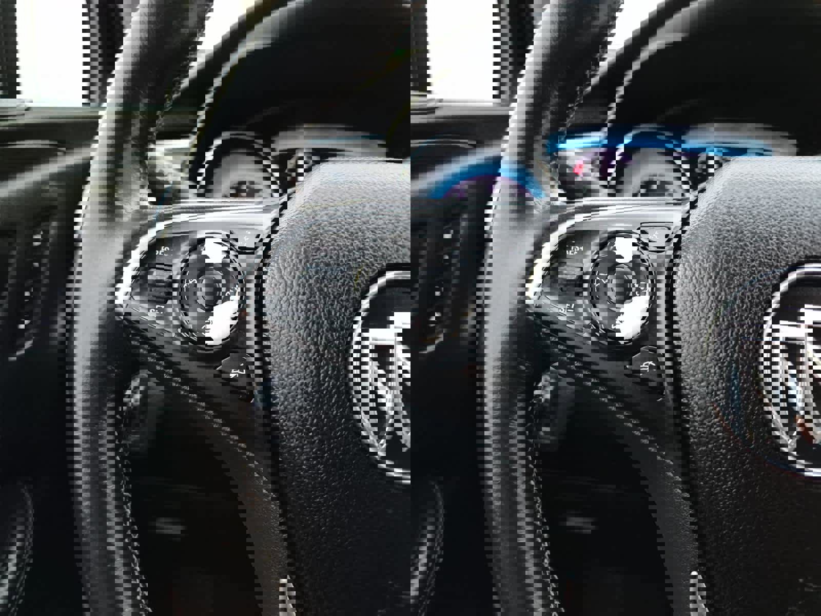 Used 2017 Buick Envision Essence image 19