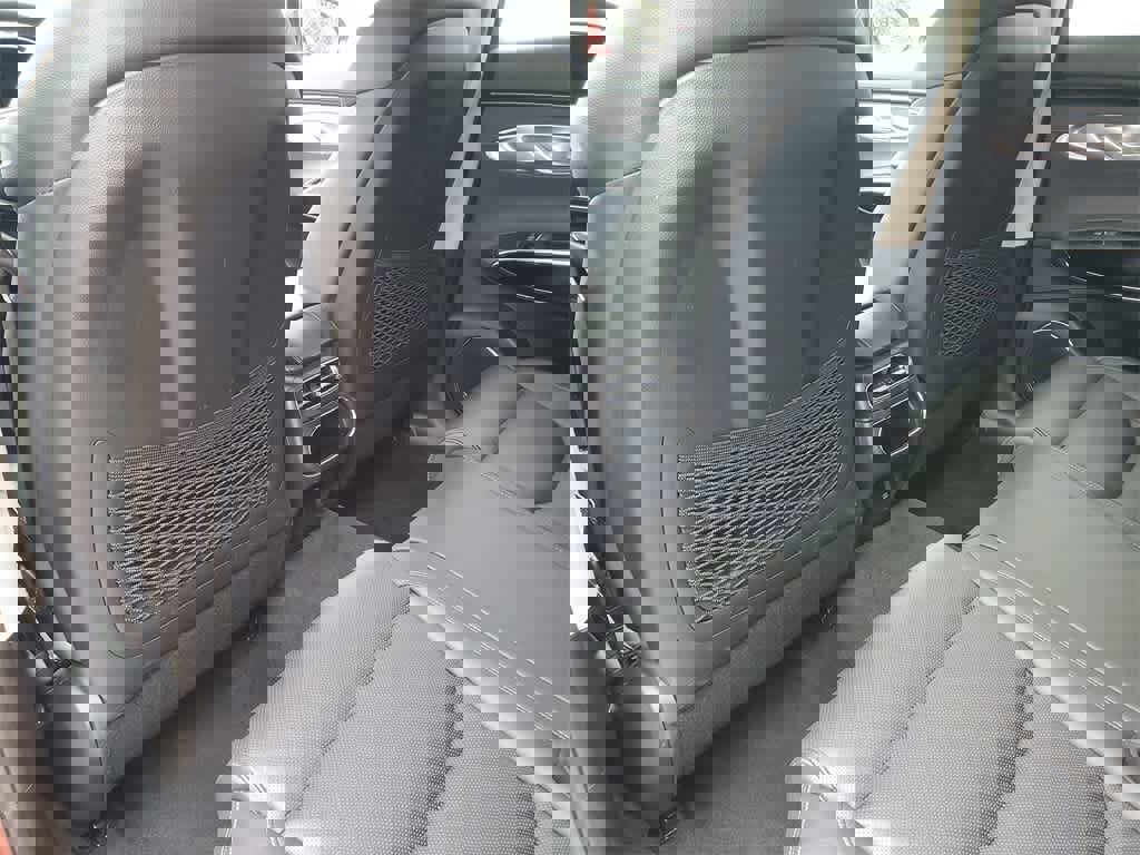 Used 2025 Genesis GV70 2.5T image 12