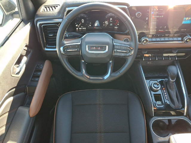 Used 2026 GMC Canyon AT4 AWD/4WD image 3