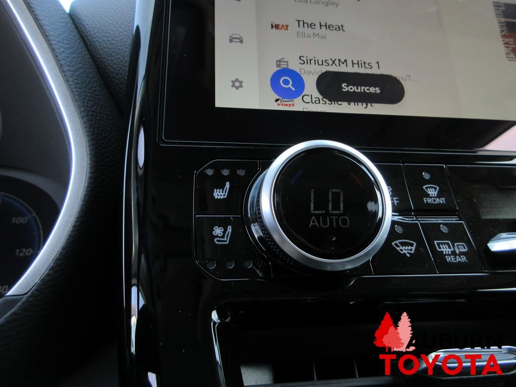 New 2026 Toyota Highlander Limited image 15