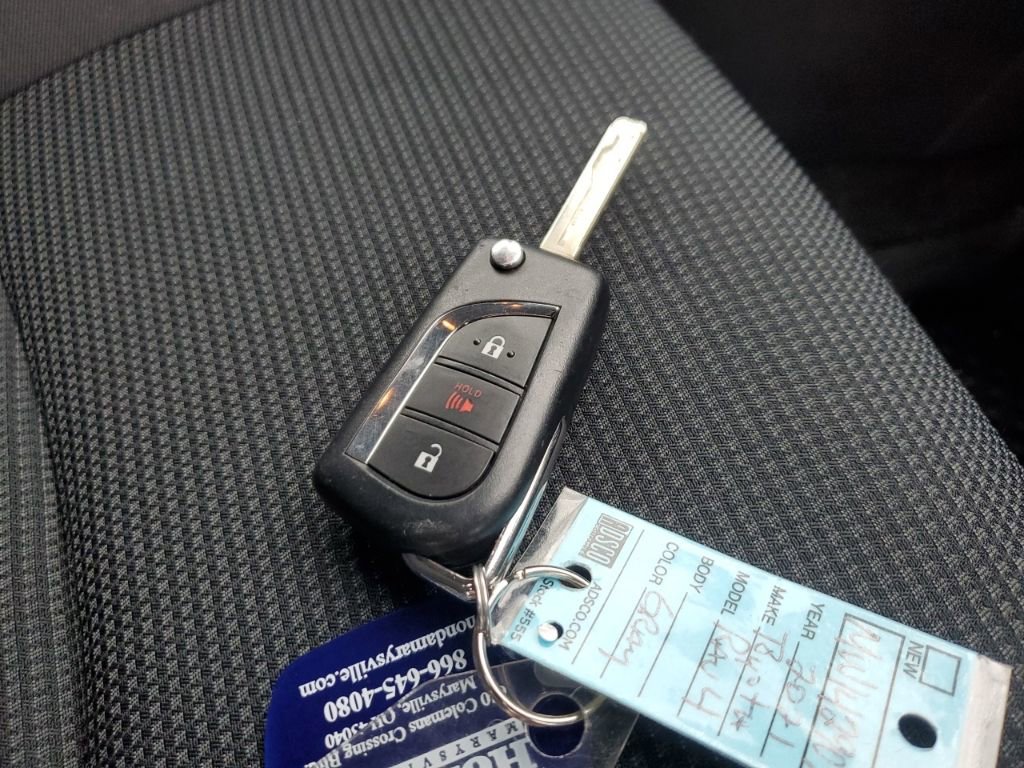 Used 2021 Toyota RAV4 LE image 41