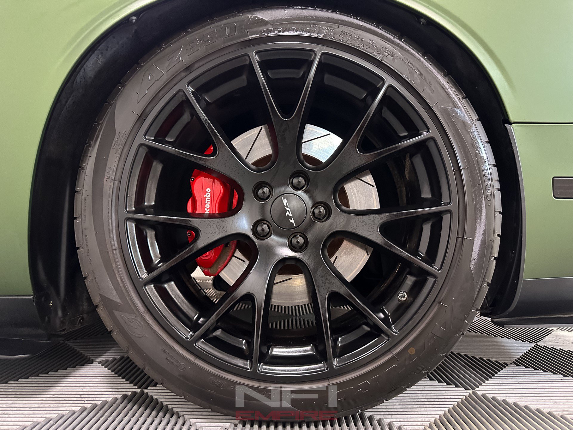 Used 2009 Dodge Challenger SRT8 w/ SRT Option Group II RWD image 16