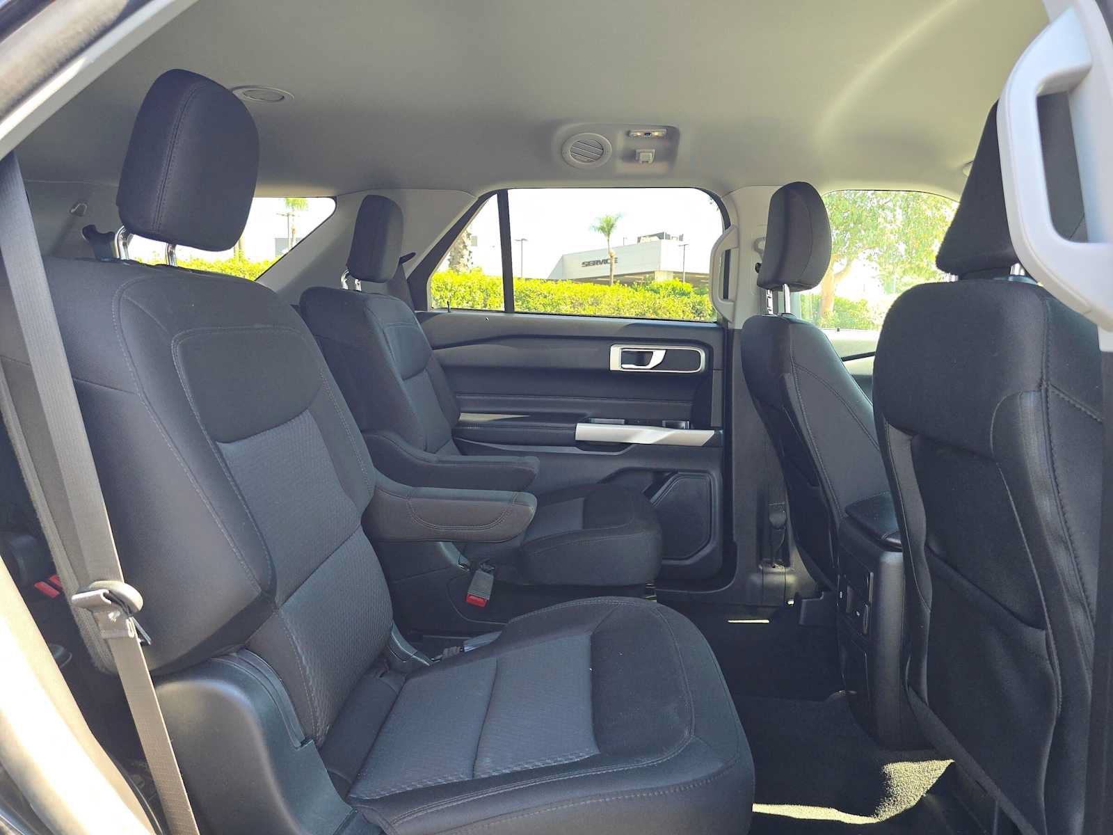 Used 2023 Ford Explorer XLT RWD image 12