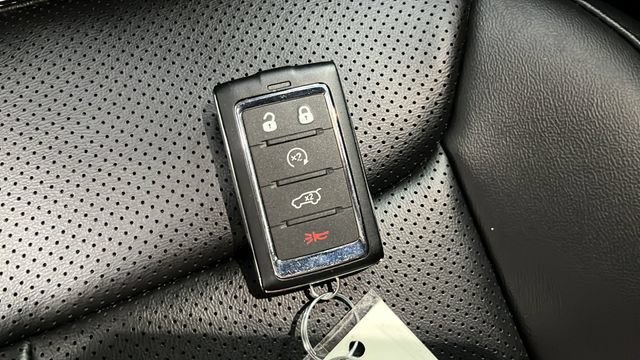 Used 2025 Jeep Grand Cherokee L Limited w/ Luxury Tech Group II AWD/4WD image 38