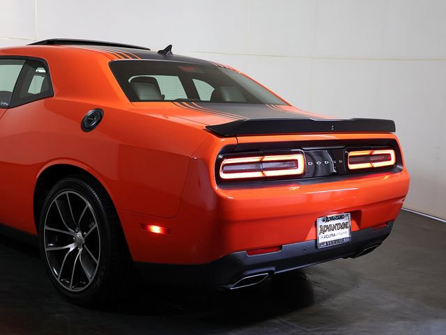 Used 2016 Dodge Challenger R/T Scat Pack RWD image 11