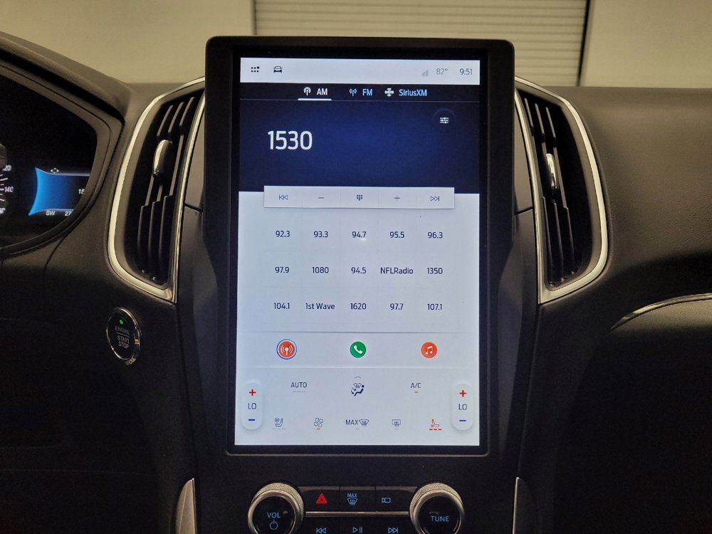 Used 2024 Ford Edge Titanium image 25