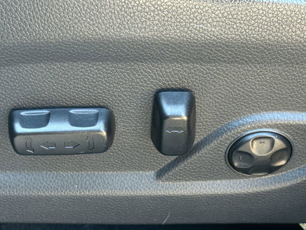 Used 2017 Hyundai Santa Fe Sport w/ 2.0T Ultimate Tech Package 05 image 23