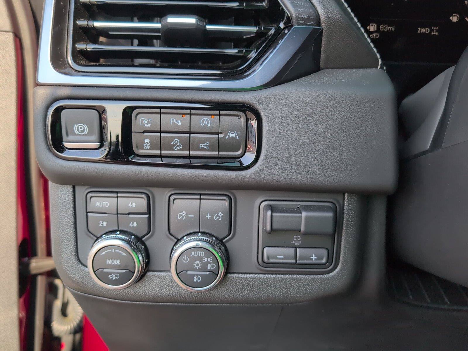 Certified 2025 GMC Yukon AT4 Ultimate AWD/4WD image 28