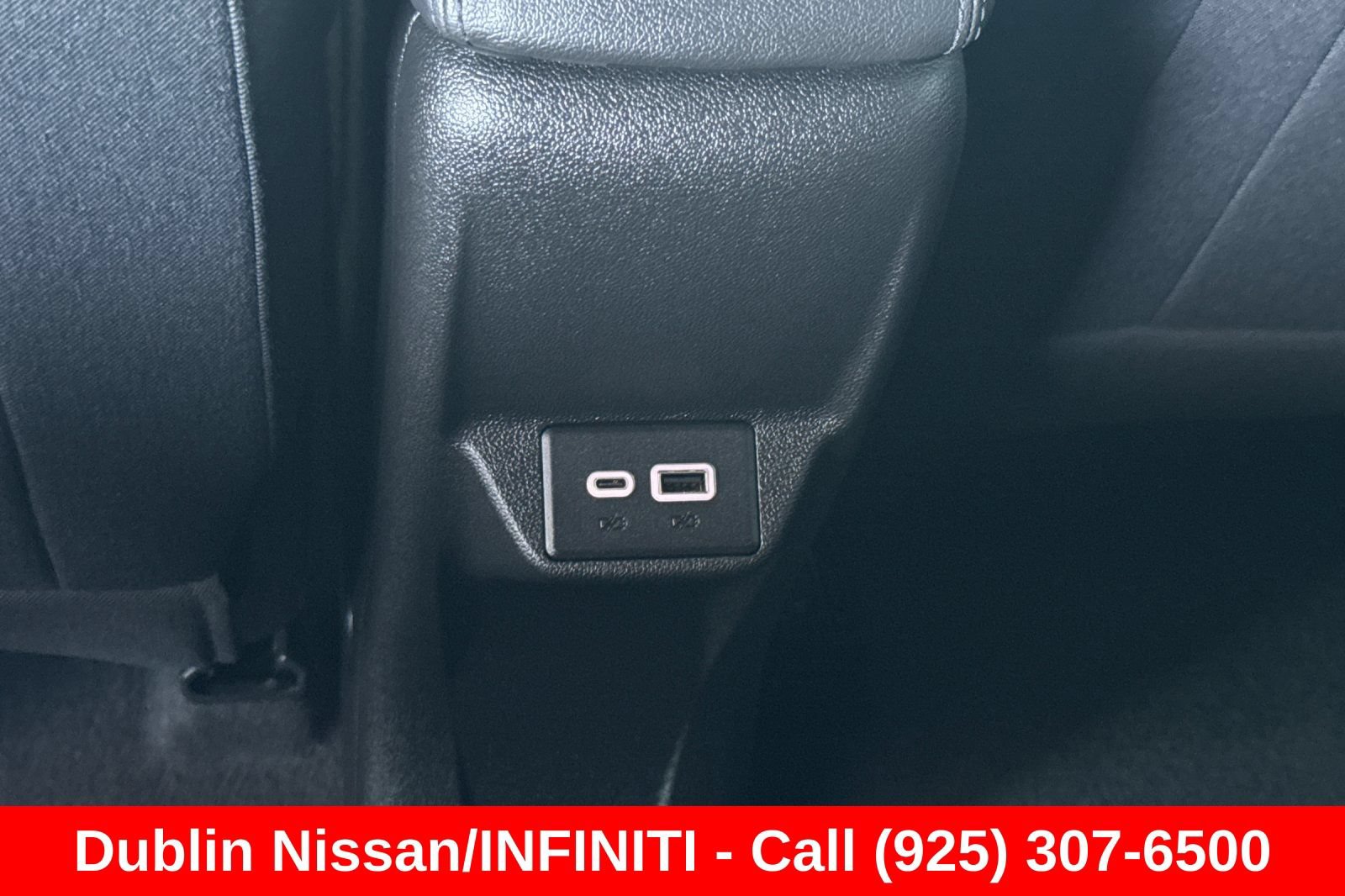 Used 2023 Chevrolet Bolt EUV LT FWD image 42