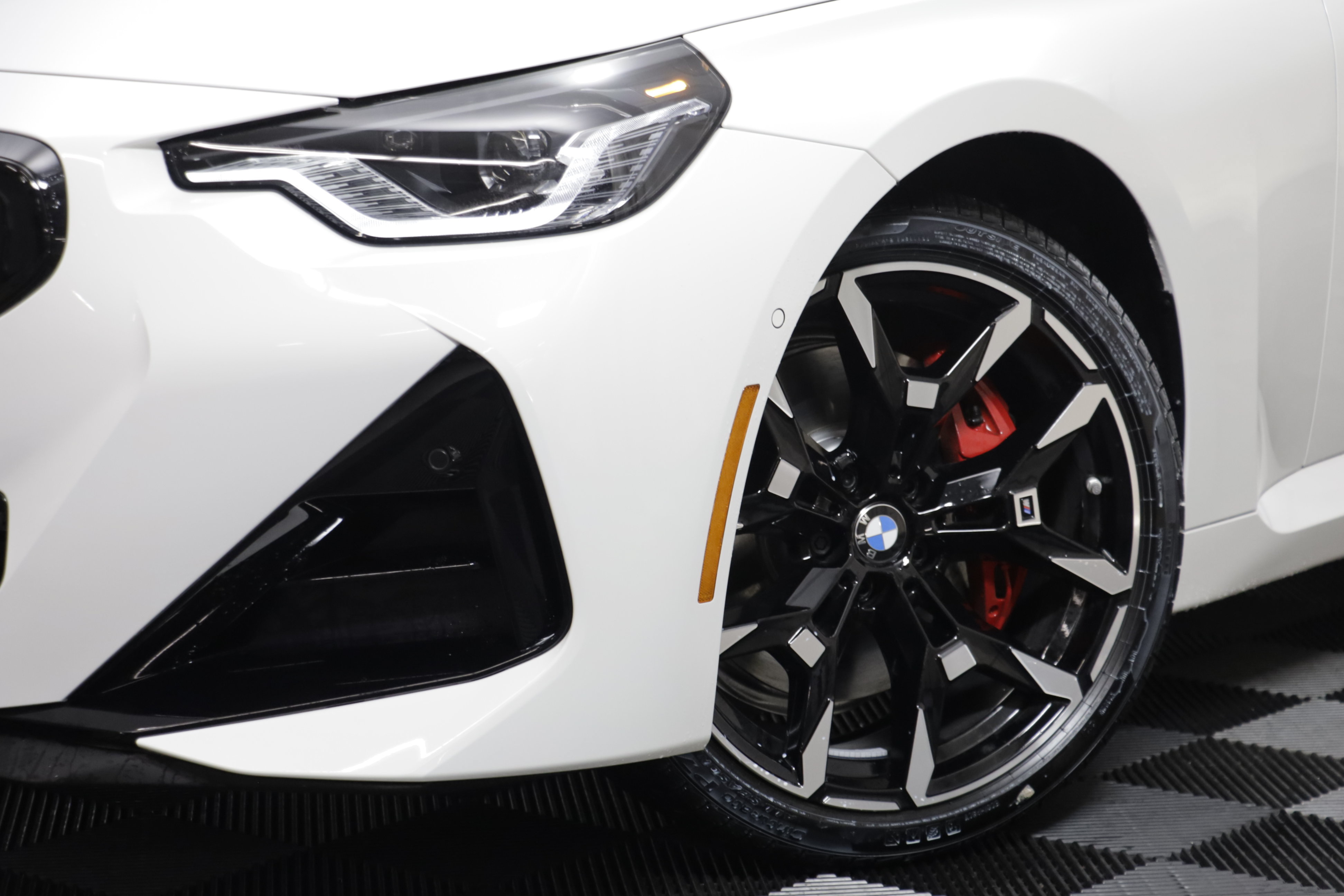 New 2026 BMW 230i xDrive Coupe w/ Premium Package AWD/4WD image 4