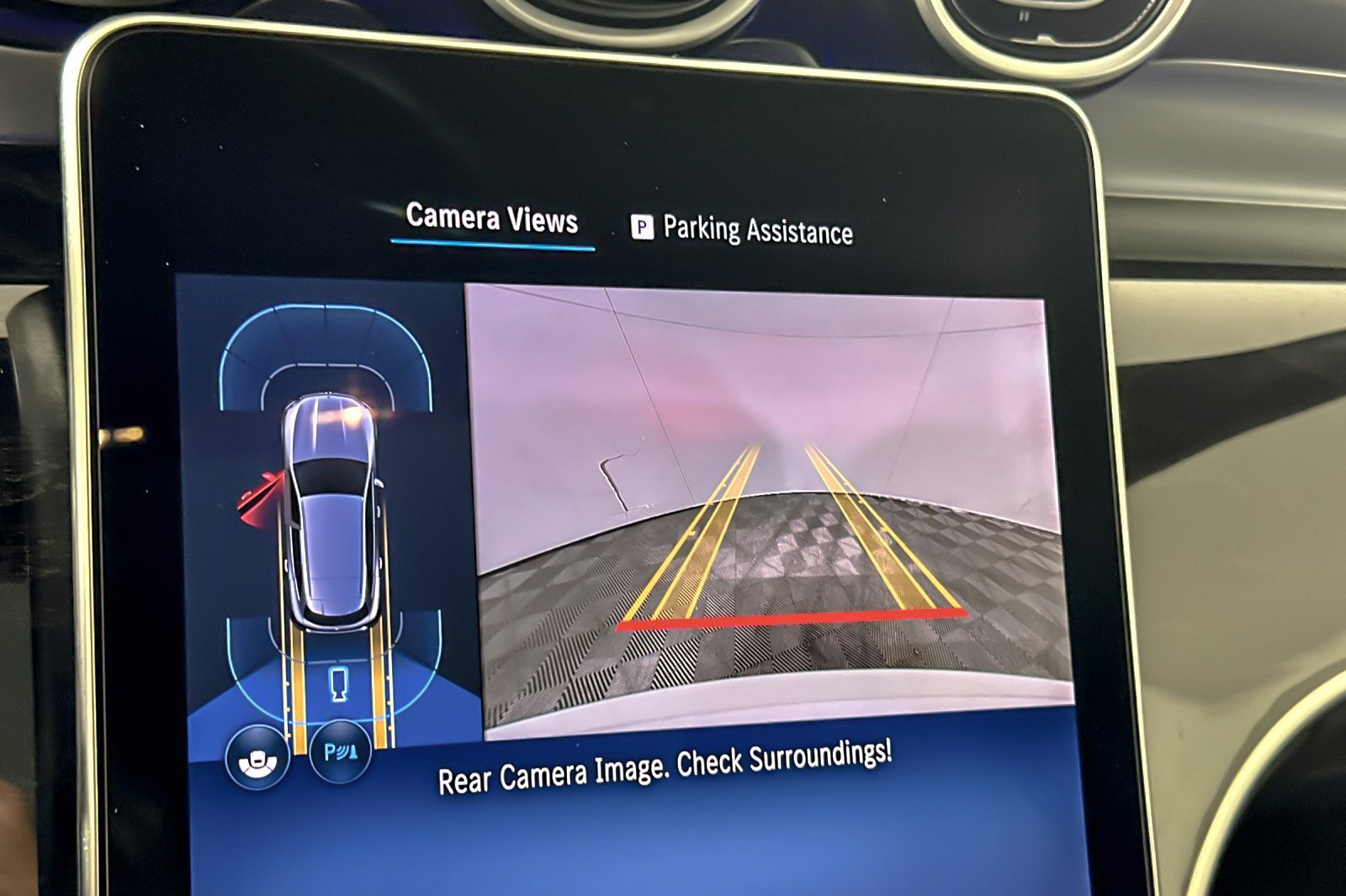 Used 2025 Mercedes-Benz GLC 300 4MATIC image 18