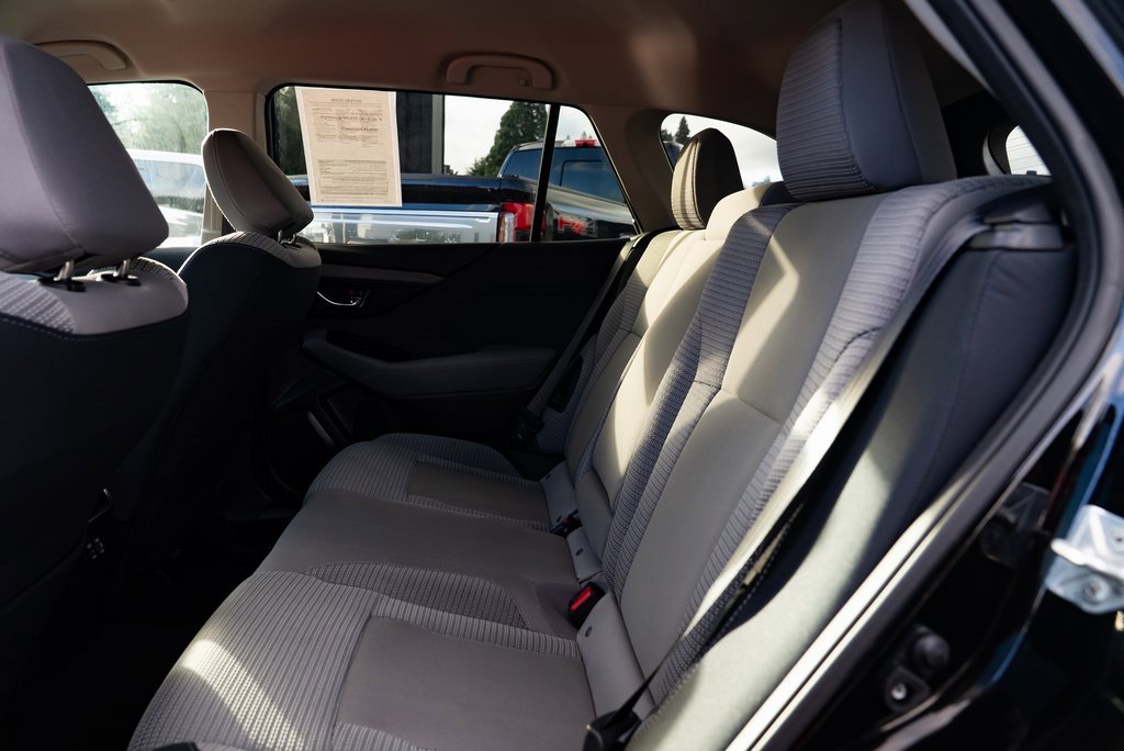 Used 2024 Subaru Outback Premium image 18