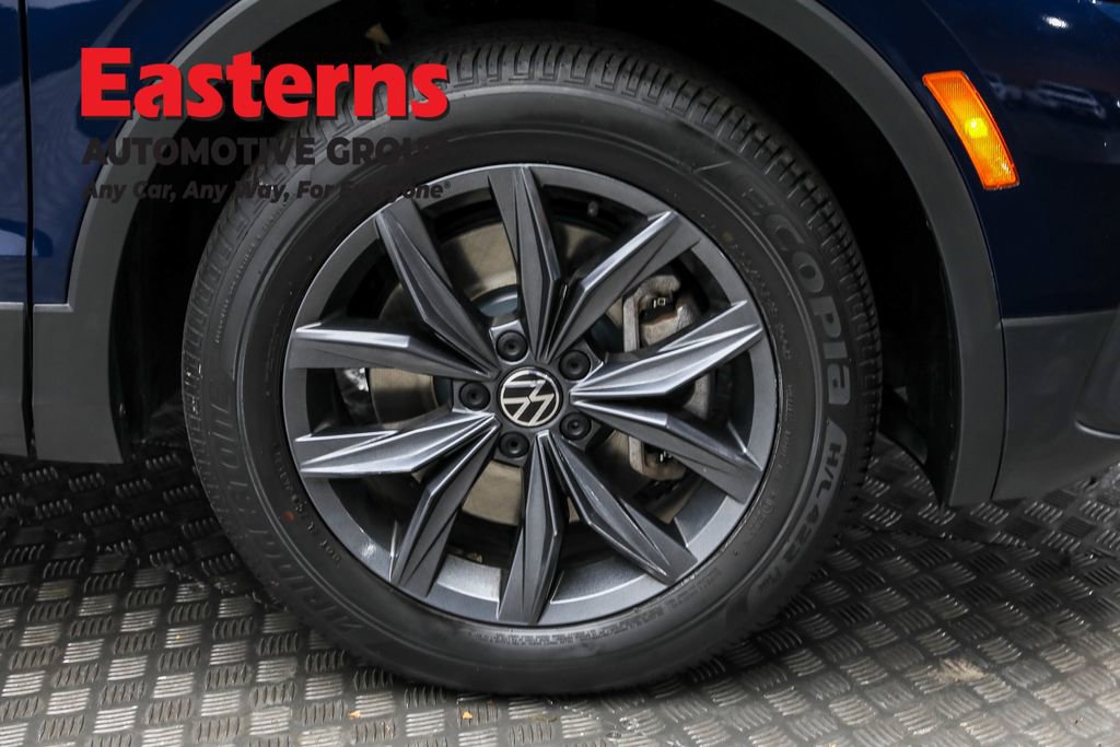 Used 2022 Volkswagen Tiguan SE image 29